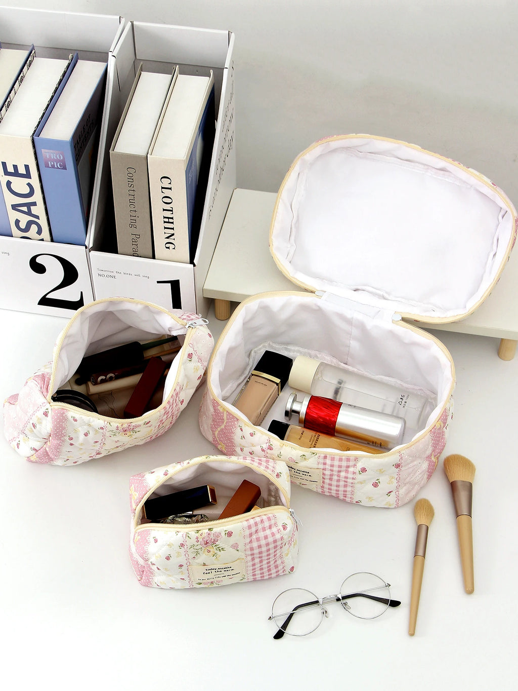 1pc/set pink quilted makeup bag, travel essential makeup bag, multifunctional makeup bag, cute large capacity makeup bag
