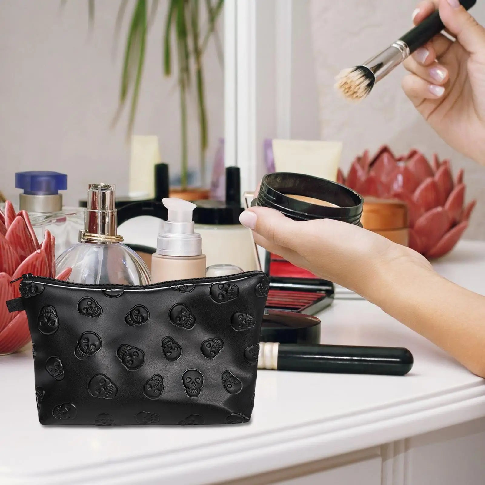 PU Leather Waterproof Skull Makeup Pouch Travel Cosmetic Bag Zippered Storage Bag for Skin Care Products Portable Black Bag