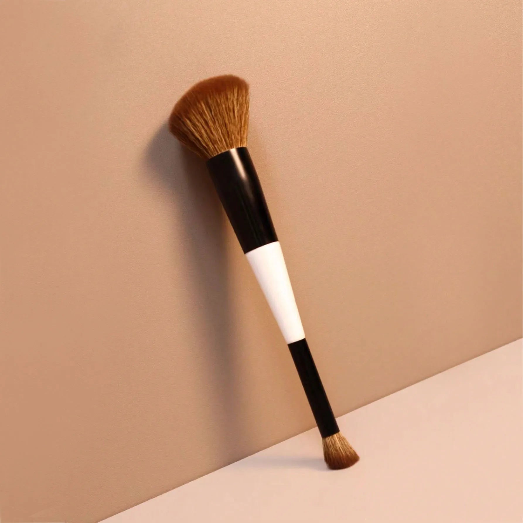 1 Double-Ended Makeup Brush, Foundation Brush, Concealer Brush, Blush Brush, Contour Brush, Eye Shadow Brush, Multi-Functional Makeup Brush